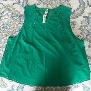 Women’s lululemon cropped sculpt tank